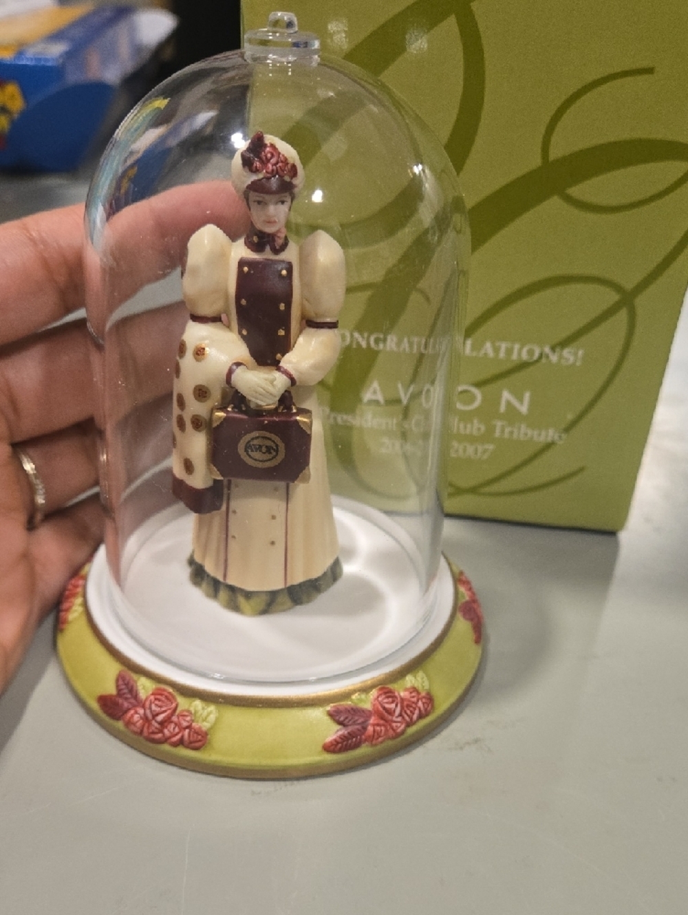 Vintage Avon 2006 Miniture Ceramic Dome Figurine NWOT - Picture 8 of 8